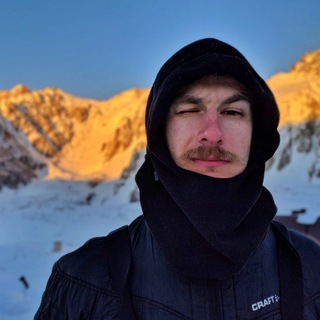 Іконка Telegram каналу Влад, той що «Однією Правою»